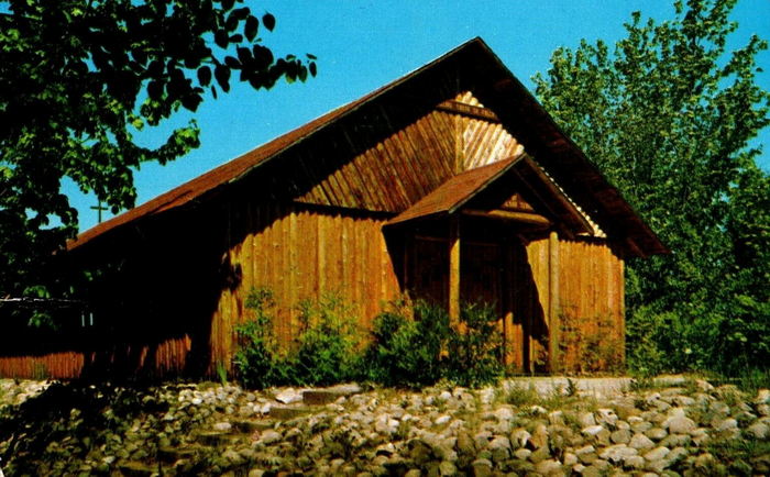 Pentoga Park - Vintage Postcard (newer photo)